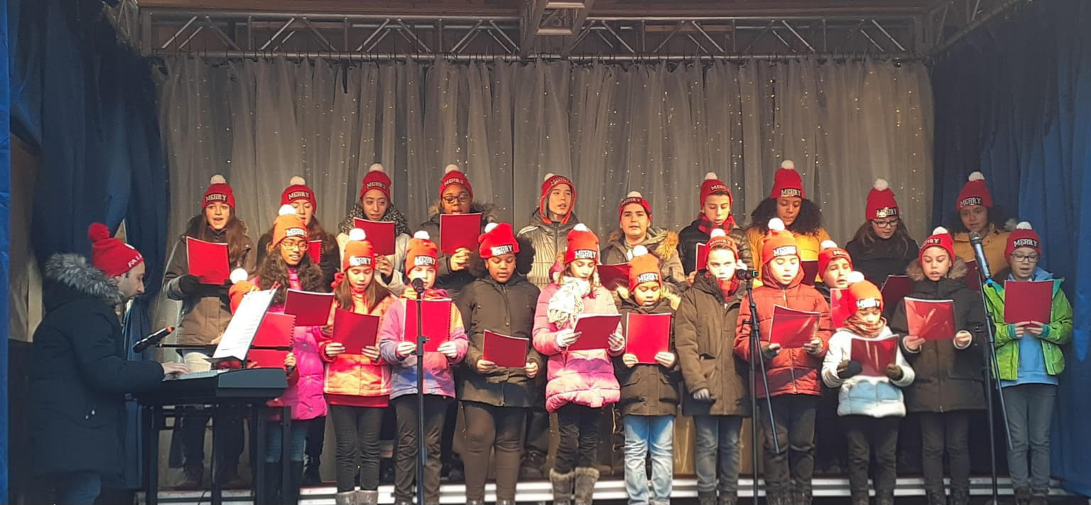 Toronto Santa Claus Parade presents St. Clare’s Youth Choir